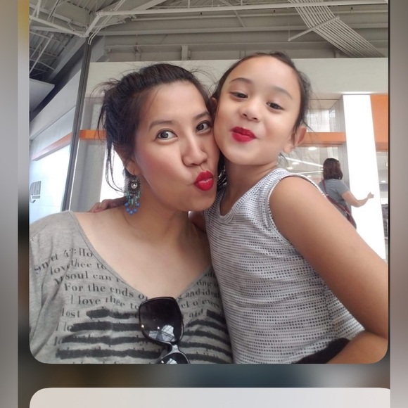 Meet your Posher, VICTORIA - Picture 2 of 2